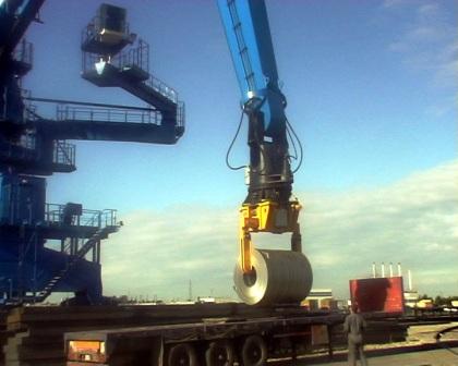 Horizontal Coil Tong for Ship Loading with Locking Device Horizontal Coil Tong for Ship Loading with Locking Device